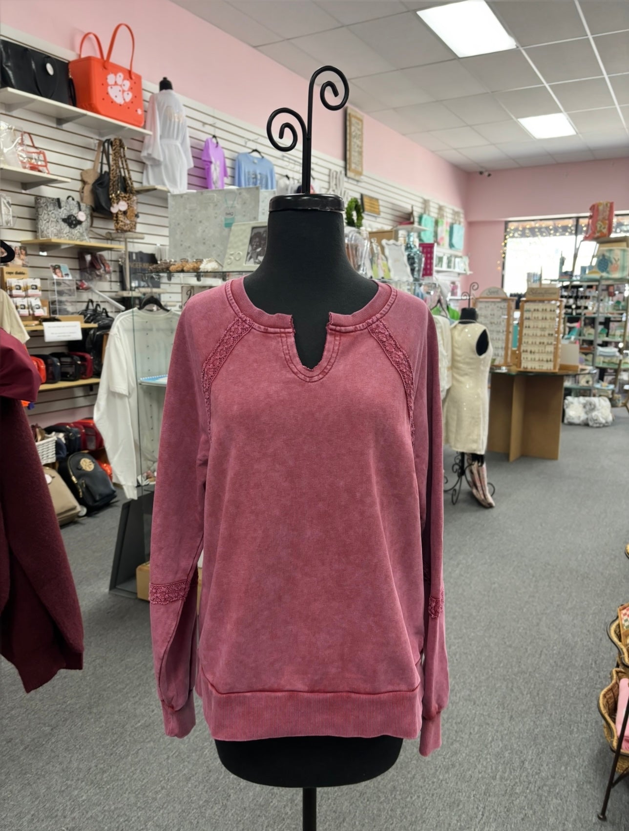 Red Dahlia Lace Baggy Sweatshirt